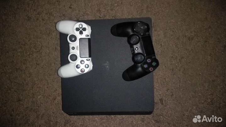 Sony playstation 4 slim