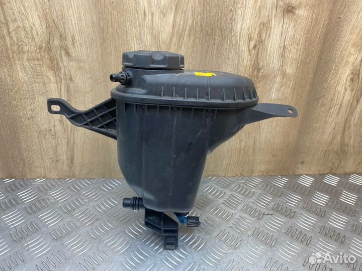 Бачок расширительный Bmw 5 F10 N52B30 AF 2010
