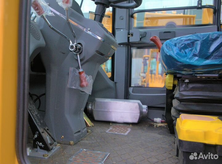 Фронтальный погрузчик LuGong T 928, 2023