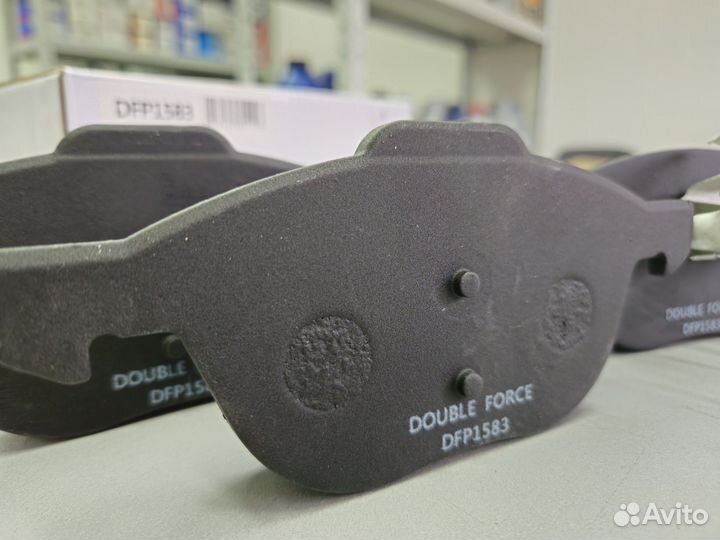 Колодки тормозные передние Ford Focus / Mazda 3