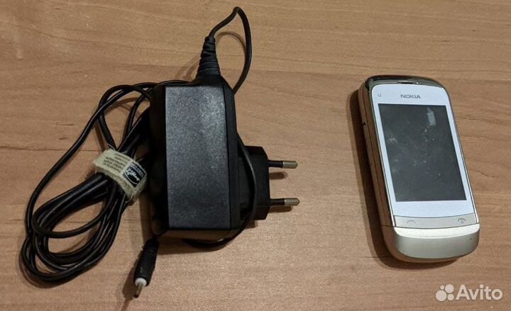 Телефон Nokia C2-06