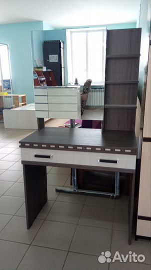 Туалетный столик