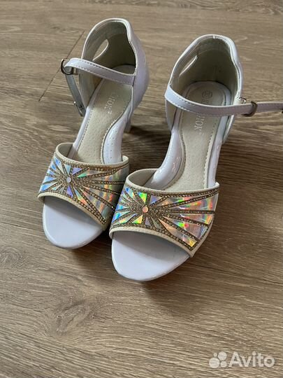 Туфли для девочки