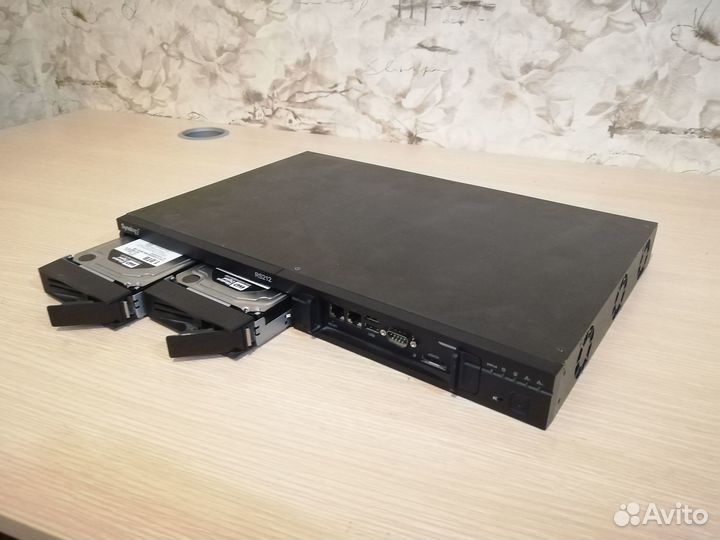 NAS-сервер Synology RS212