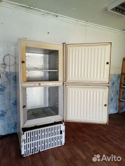 Холодильная витрина 'Таир'; шх - 4 (СССР);