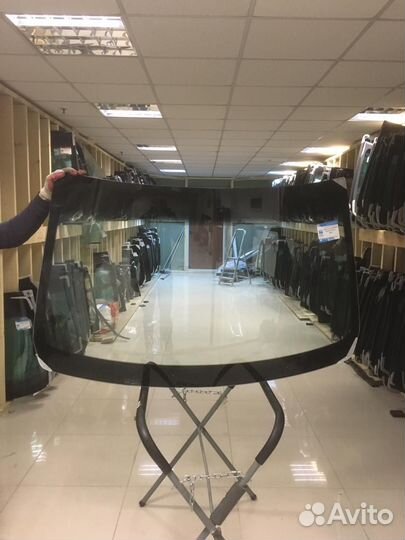 Лобовое стекло на Рено Дастер