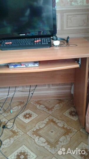 Компьютерный стол