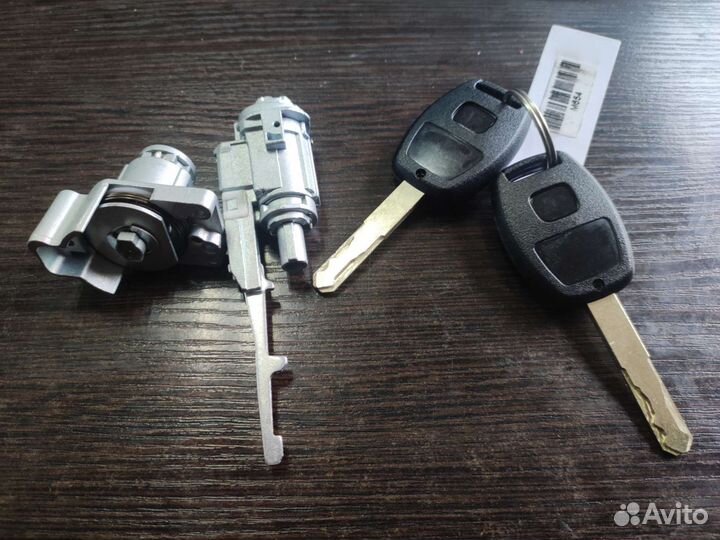 Личинка замка зажигания / Замок зажигания Honda