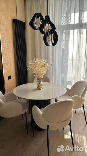 Стол c дизайнерской ножкой Вельвет p-3649