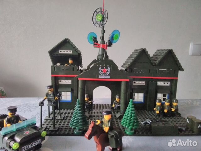 Lego Военный замок