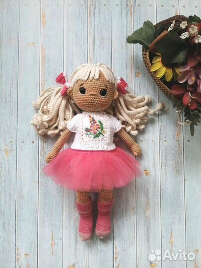Кукла вязаная ручной работы