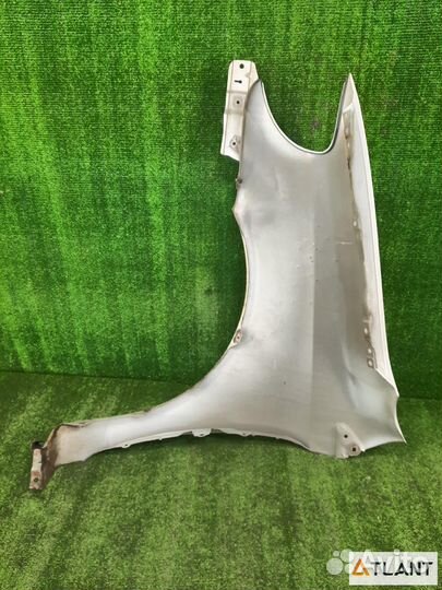 Крыло переднее правое toyota platz
