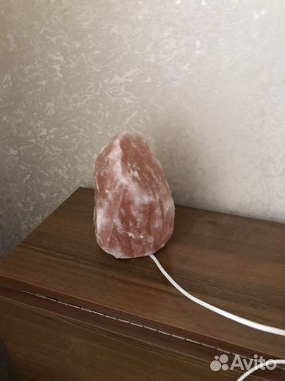 Лампа из розовой гималайской соли