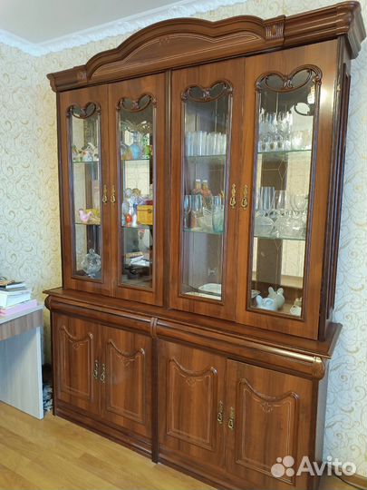 Буфеты и серванты