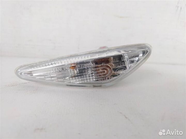 Повторитель на крыло правый белый мазда 6 (GH) 2