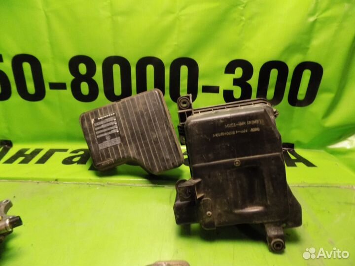 Корпус воздушного фильтра Chariot Grandis 4G64