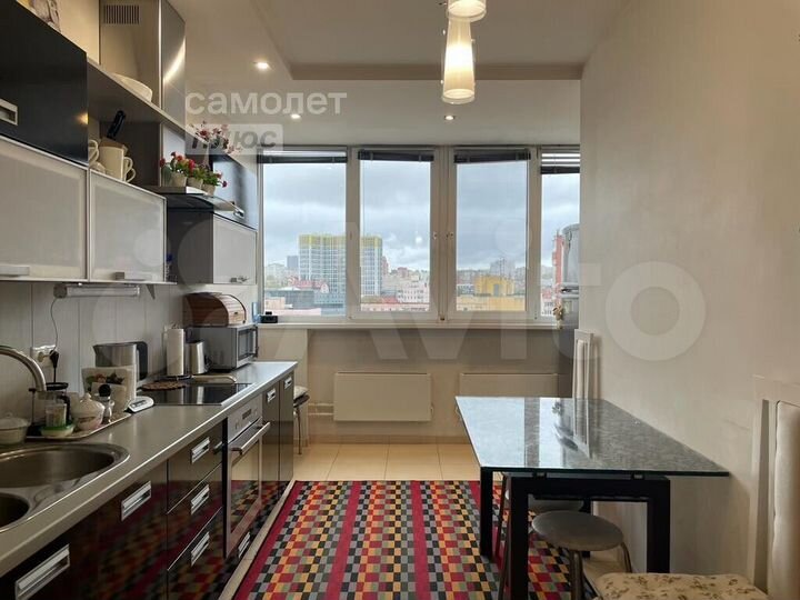 3-к. квартира, 94 м², 9/12 эт.