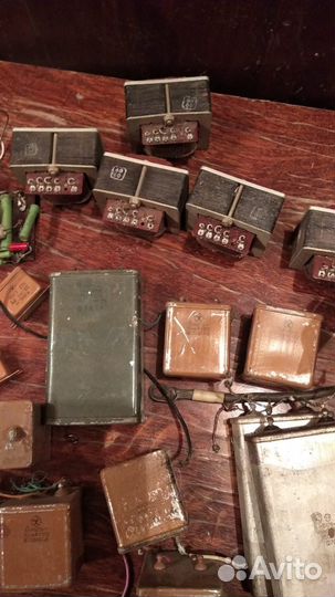 Конденсаторы и запчасти радиотехники