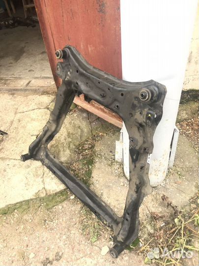 Подрамник Ниссан Х-Трейл Т31 2.5