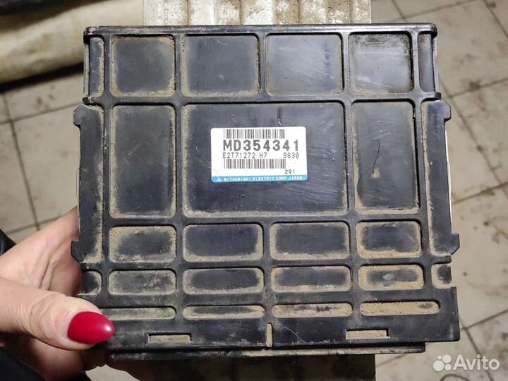 Блок управления двигателем Mitsubishi Space Star