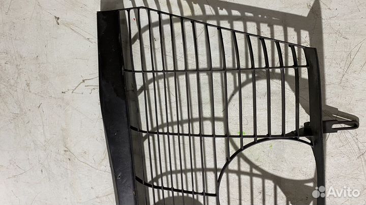 Решетка вентилятора Mercedes Benz W210