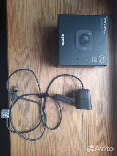 Веб-камера Logitech streamcam