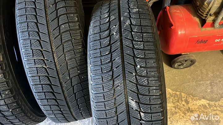 Michelin X-Ice 215/60 R17