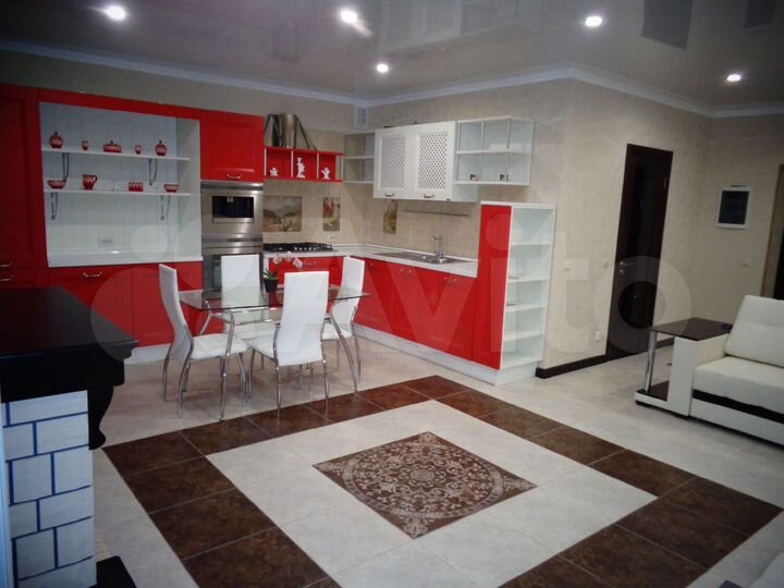 3-к. квартира, 90 м², 10/10 эт.