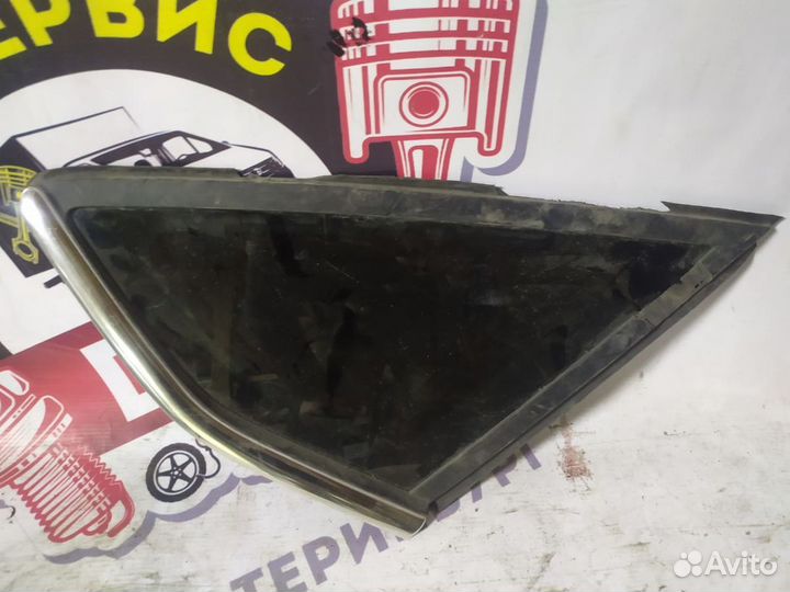 Стекло двери задней правой (форточка) Ford Focus