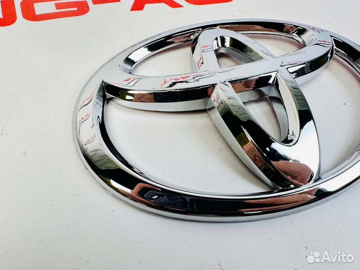 Эмблема 5-й двери Toyota LC 200 (151 см ) K8476