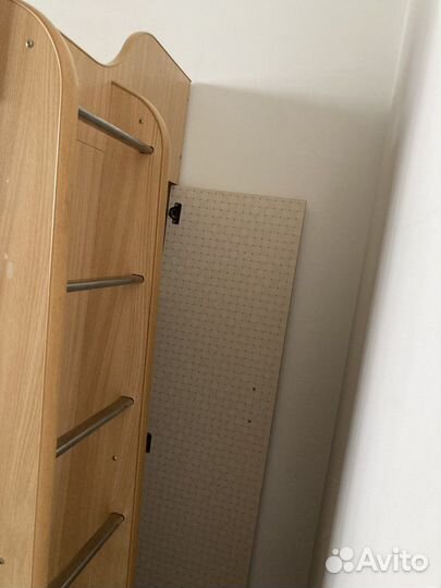 Кровать двухьярусная детская со столом