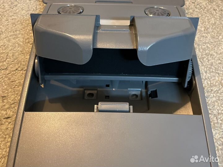 Плафон салона с очечником на touareg 7L0 868 403