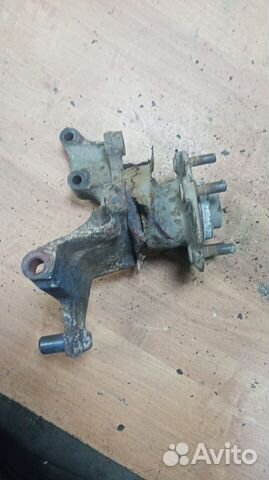 Кулак поворотный задний \ ступица Mazda 626 GE