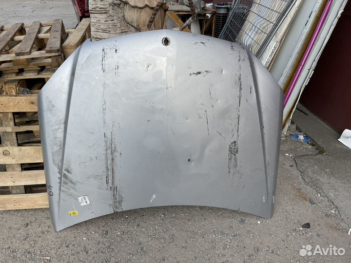 Капот Mercedes W204