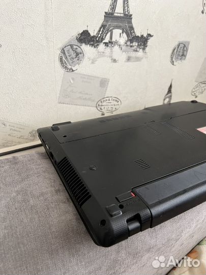 Ноутбук asus