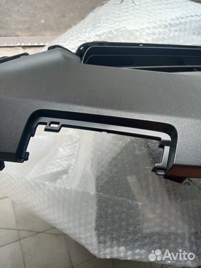 Решетка радиатора нижняя toyota RAV4 2018