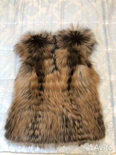 Жилет из меха лисы