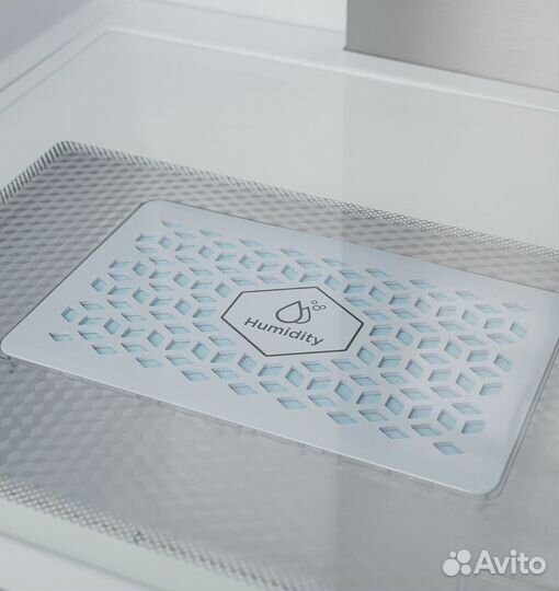 Холодильник Lex LCD505worid 3-хкамерн. белый/оранжевый инвертер