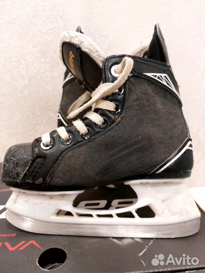 Хоккейные коньки bauer Y10R