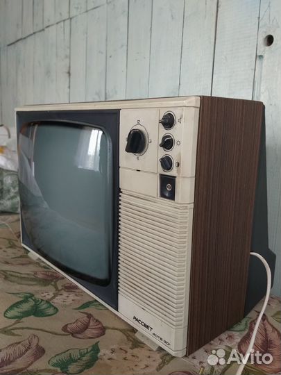Телевизор времен СССР