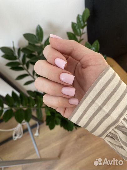 Маникюр, брови