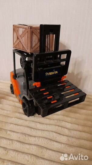 Погрузчик игрушка