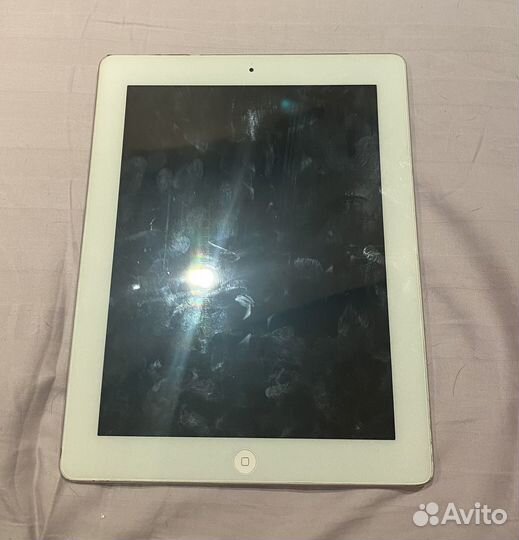 iPad Wi-Fi + Cellular (3-го поколения) 64гб