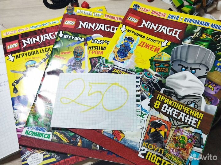 Игрушки и охлождающия подставка для ноутбука