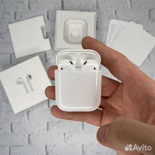 Airpods (Гарантия + чехлы)