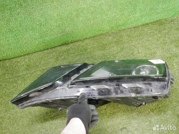 Фара левая Skoda Octavia