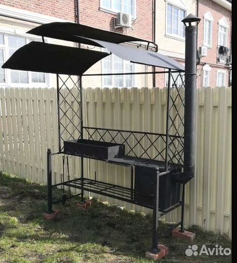 Мангал кованый с крышей