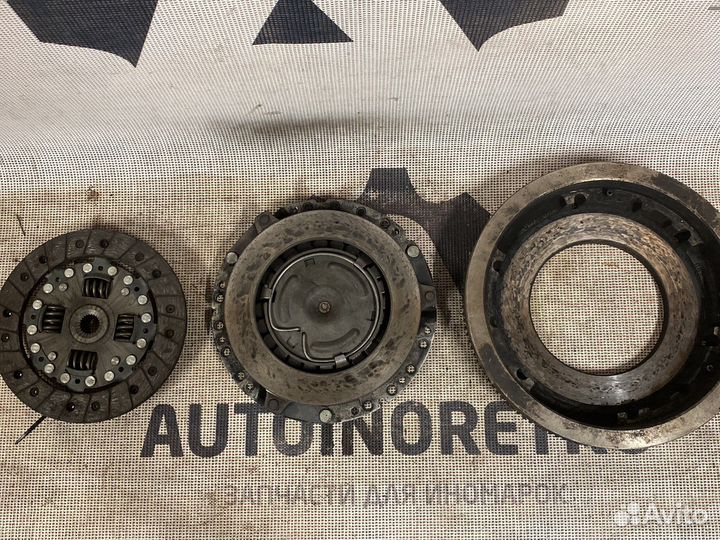 Комплект сцепления Volkswagen Golf 2 067105273B