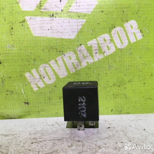 Реле стеклоочистителей Фольксваген Пассат Б5