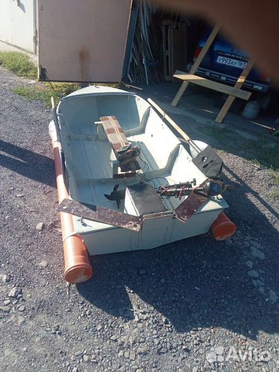 Лодка алюминиевая